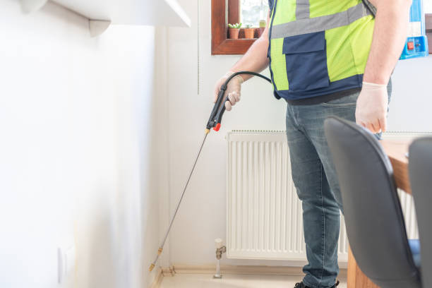 Best Mosquito Control Services  in Lewistown, IL